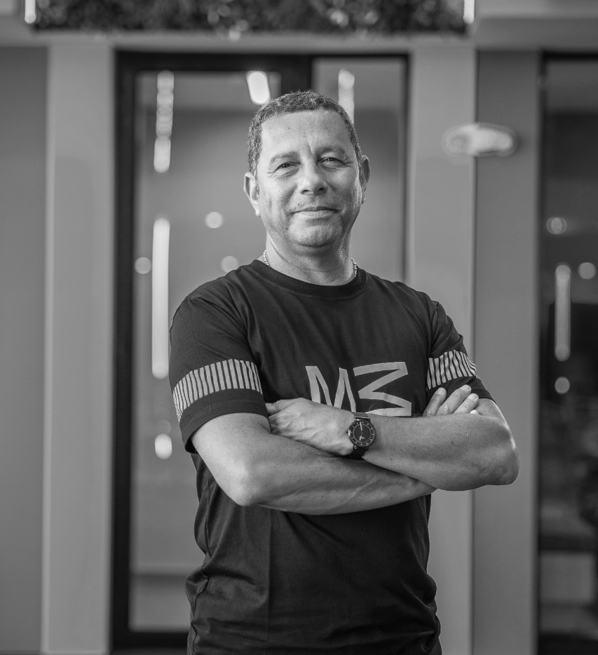 JAVIER SALINAS - Director Nacional